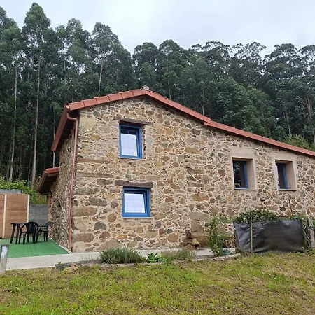 La Casa De La Fuente Casa de Férias *